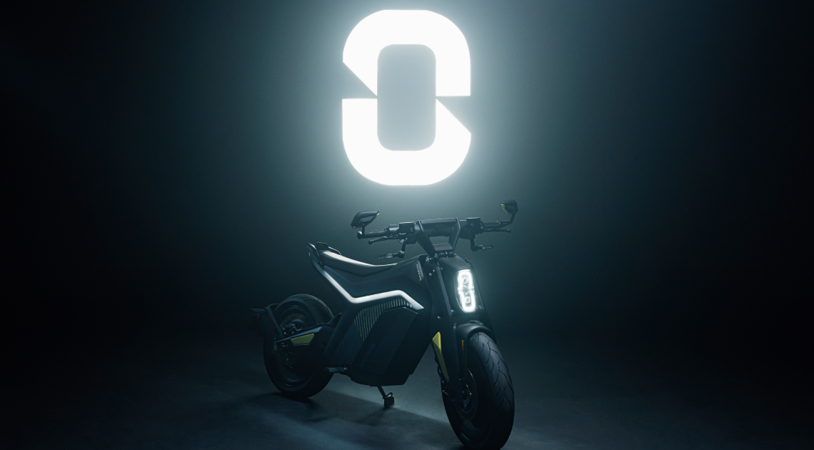 NAXEON I AM. Emotional Video